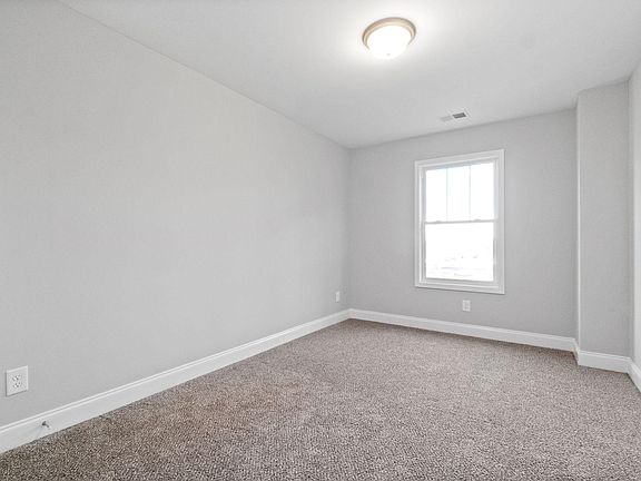 5th image of 1309 Poplar Ct
