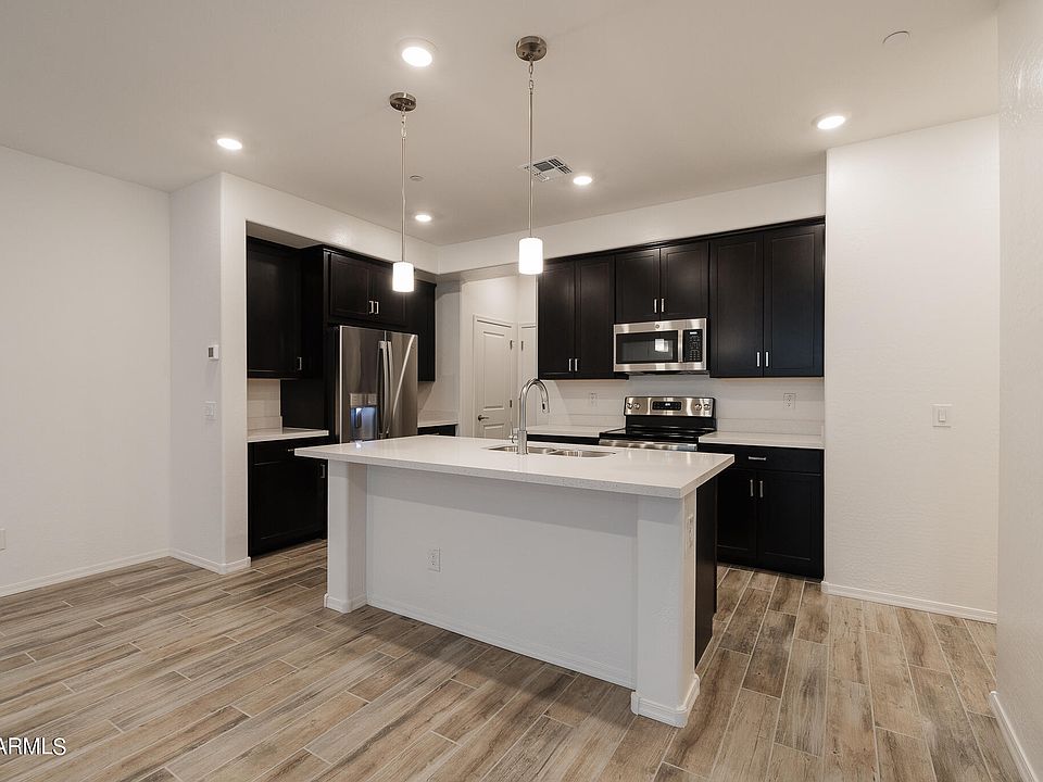 2nd image of 1820 E BERNIE Lane #102
