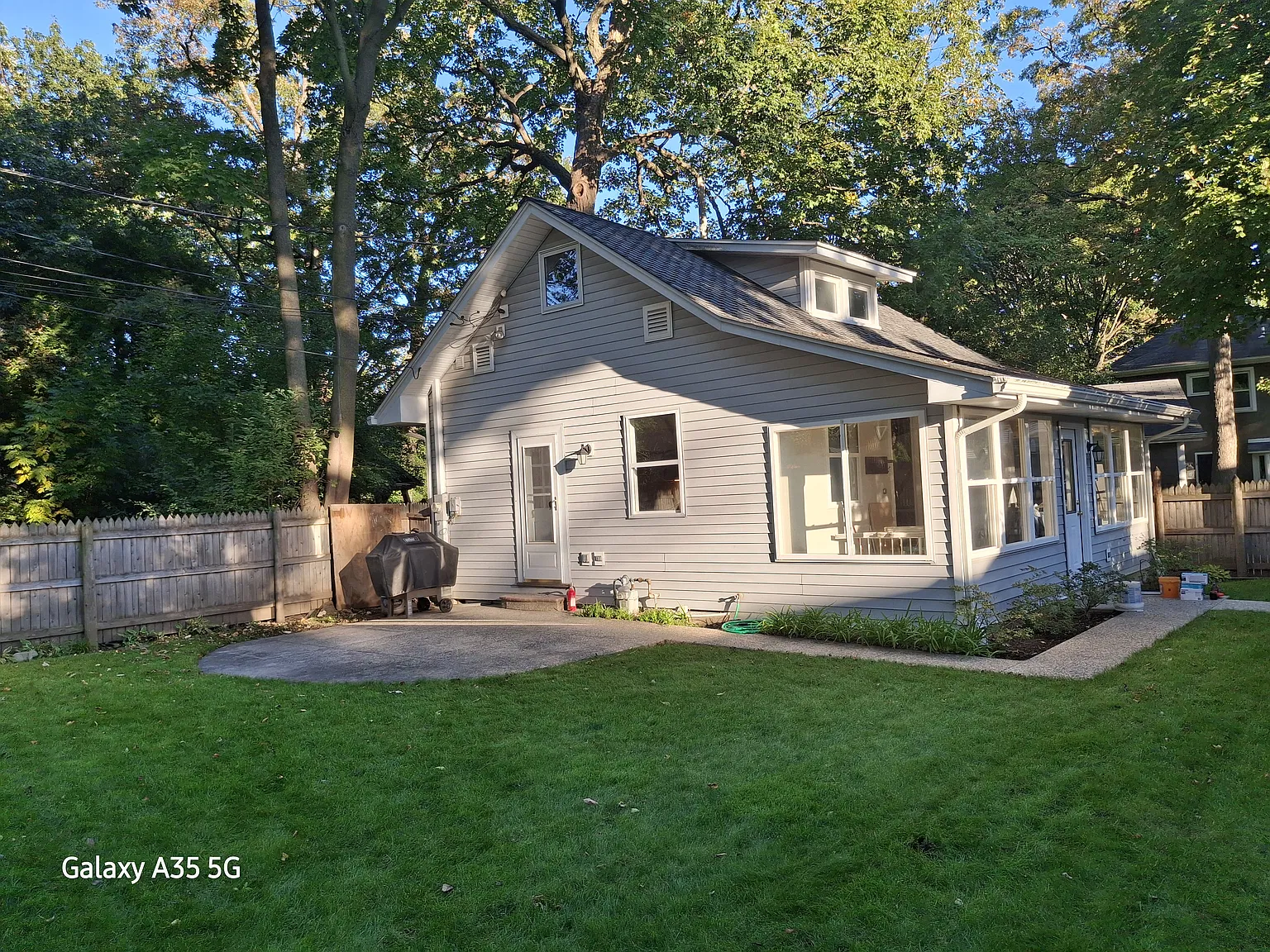 2 bed, 850 sqft, $2,575 — Photo 3