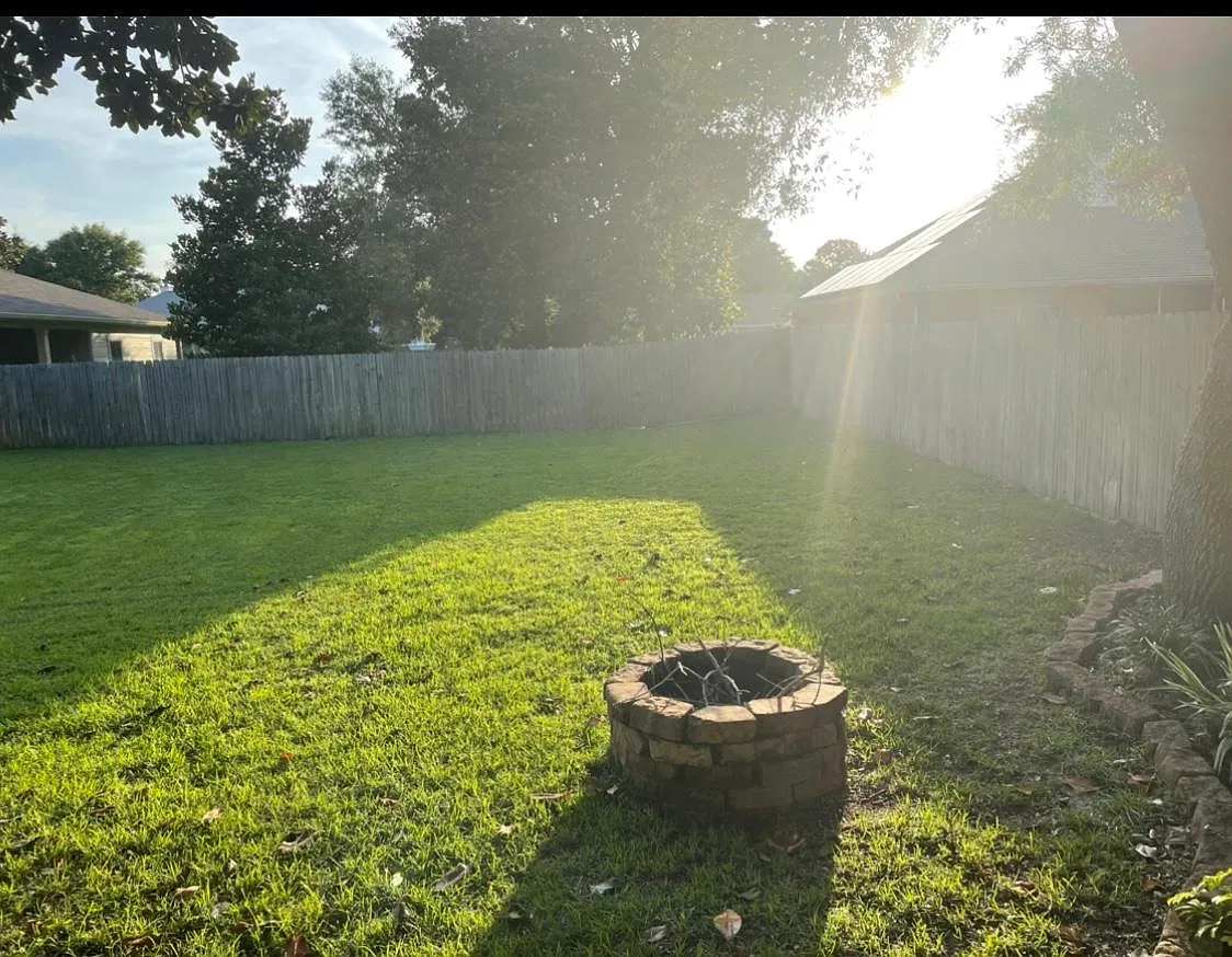 4 bed, 2400 sqft, $2,900 — Photo 3