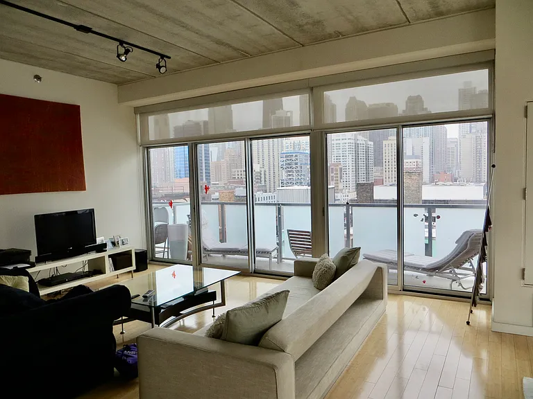 630 N Franklin St #1008 — Photo 5