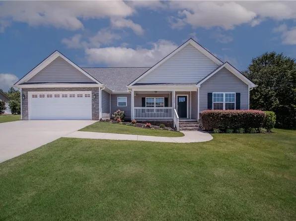 1033 Stoneham Cir, Anderson, SC 29626