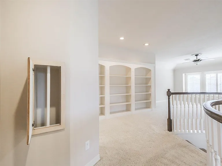 12411 Santiago Cove Ln — Photo 41