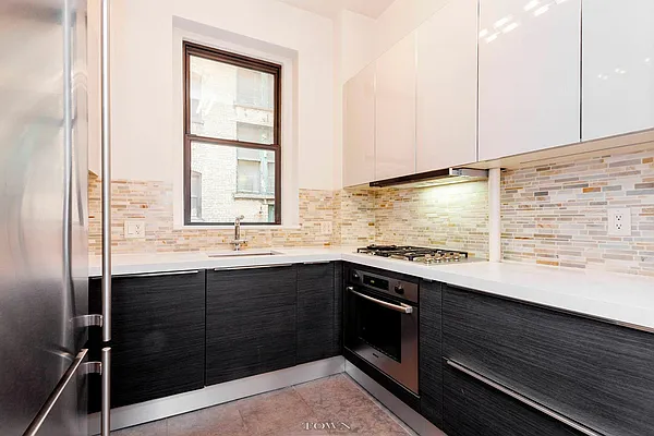 Rented by Town Residential | media 8