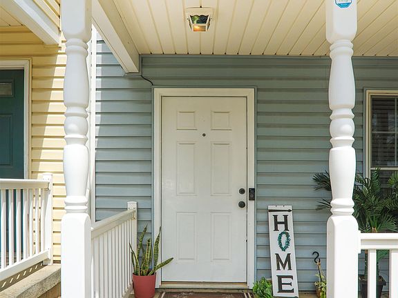 3rd image of 1031 Molly Pitcher Pl