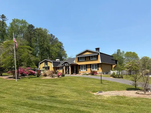 1914 Tiffany Ln, Dalton, GA 30720