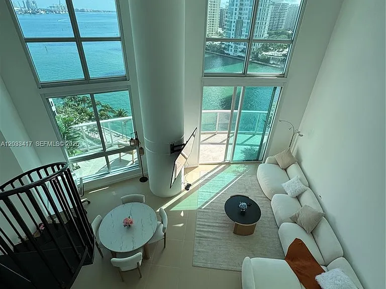 300 S Biscayne Blvd #L-1218 — Photo 1