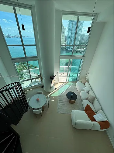 300 S Biscayne Blvd #L-1218 Photo 1