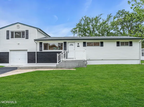 307 Lillian Lane, Toms River, NJ 08755