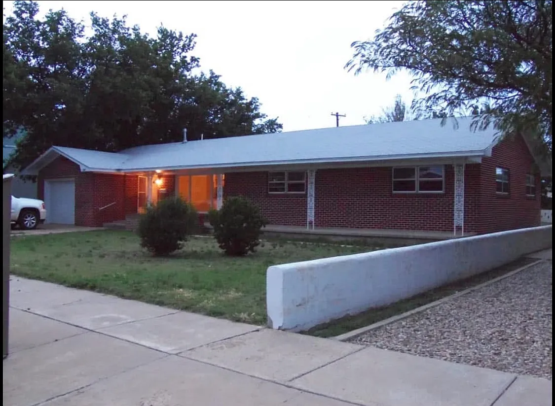 W 17th Ln, Portales — Photo 1