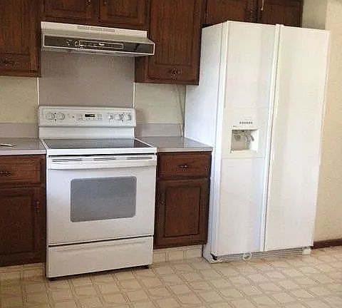 4th image of 5013 Red Rock Ave