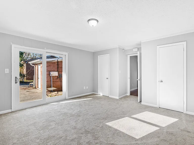 519 W Florida St — Photo 15