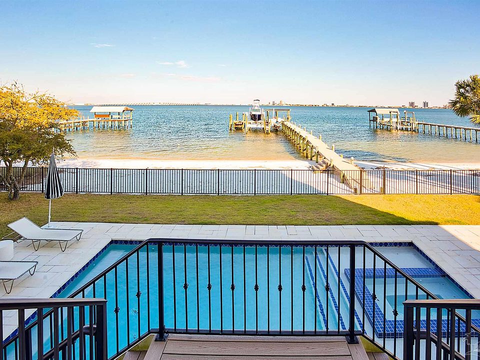 1st image of 525 Deer Point Dr