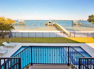 525 Deer Point Dr, Gulf Breeze, FL 32561
