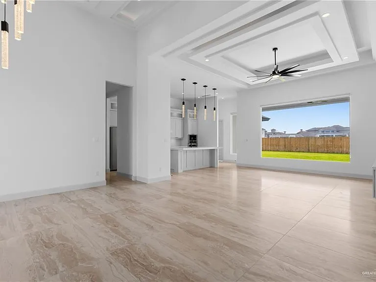 1201 Dolores St — Photo 4