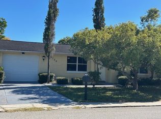 9720 Glen Moor Ln, Port Richey, FL 34668