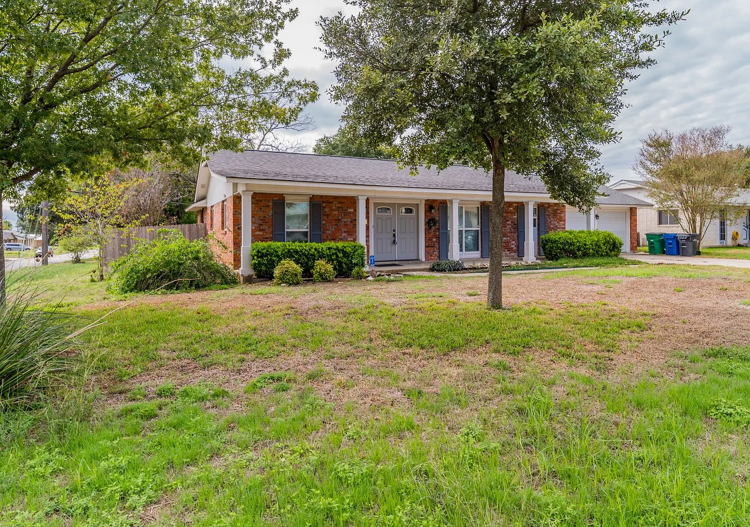 3-Bedroom In Sungate, North East Isd — Photo 1