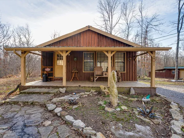 123 Powers Ln, Pikeville, TN 37367