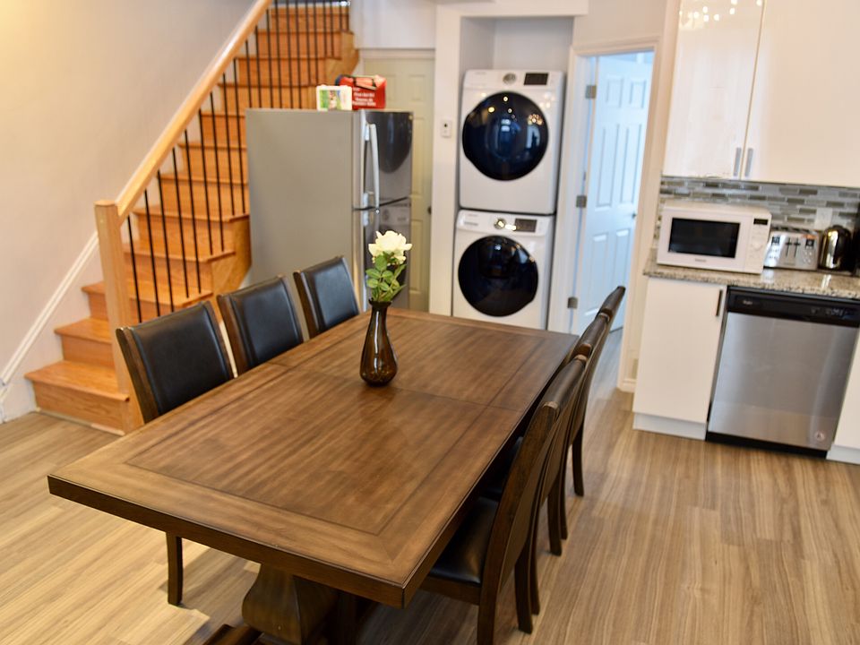 1st image of 458 Gladstone Ave