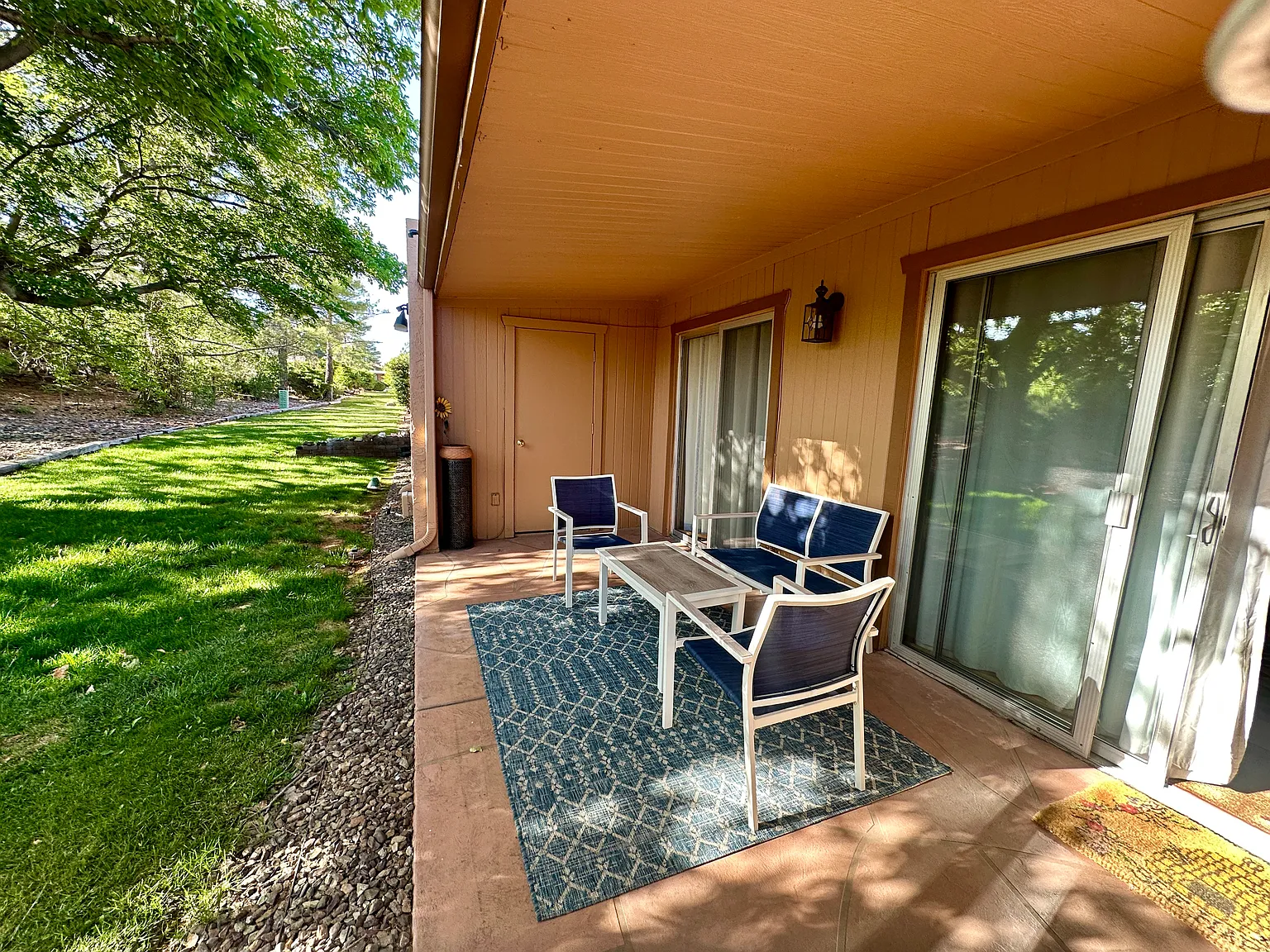 2 bed, 1034 sqft, $2,900 — Photo 4