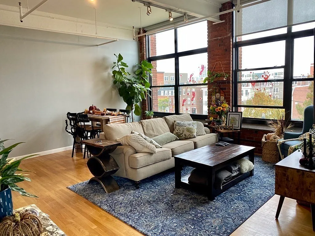 2 bed, 840 sqft, $2,800 — Photo 2