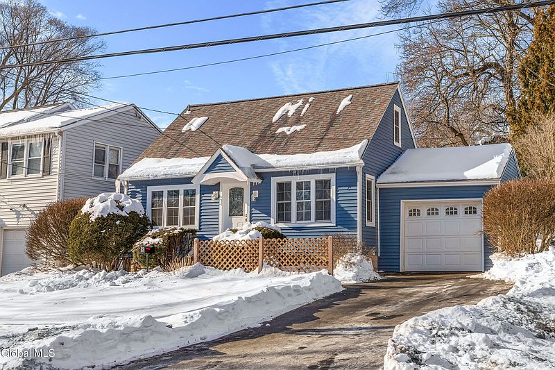 2nd image of 8 Fuller Terrace