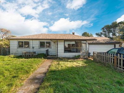 1015 Franklin Ave SW, Bandon, OR, 97411