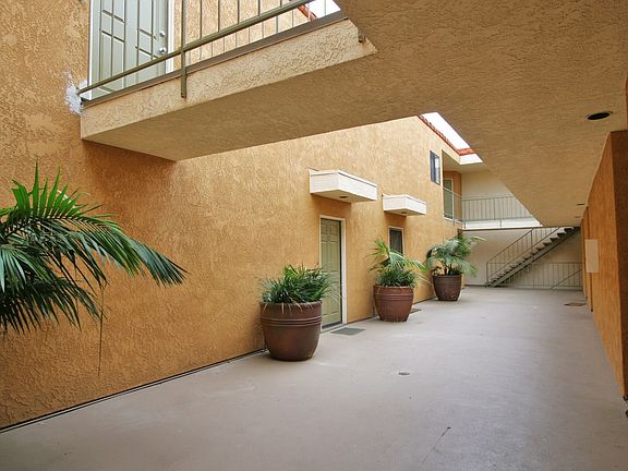 4th image of 1029 Mira Mar Ave APT 12