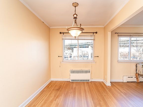 4th image of 21-04 Hoyt Ave S #3A