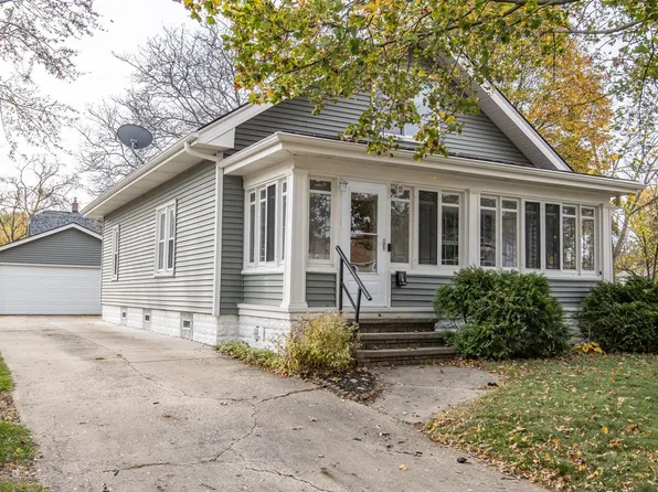 1003 Beechwood AVENUE, Waukesha, WI 53186