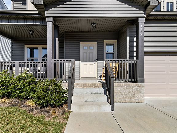 2nd image of 1127 Charles Thomas Dr