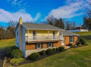 8199 Powder Ln, Zionsville, PA 18092