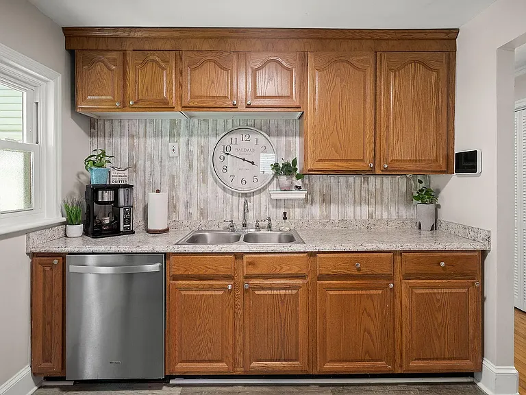 672 W Oak Forest Dr — Photo 13