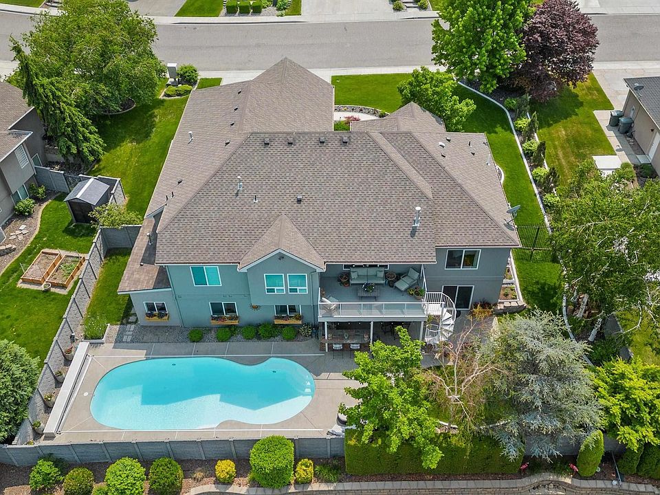 1st image of 356 Falconridge St