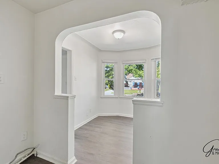 9108 Archdale St — Photo 15