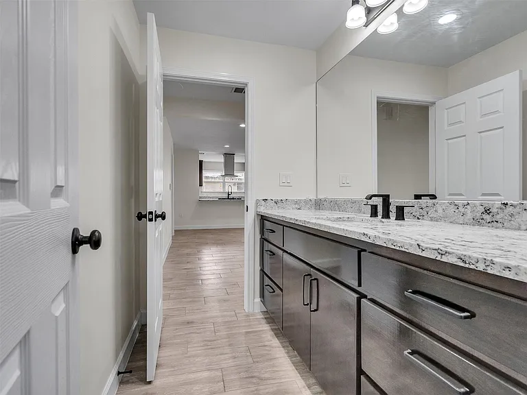 4835 County Road 380 — Photo 18