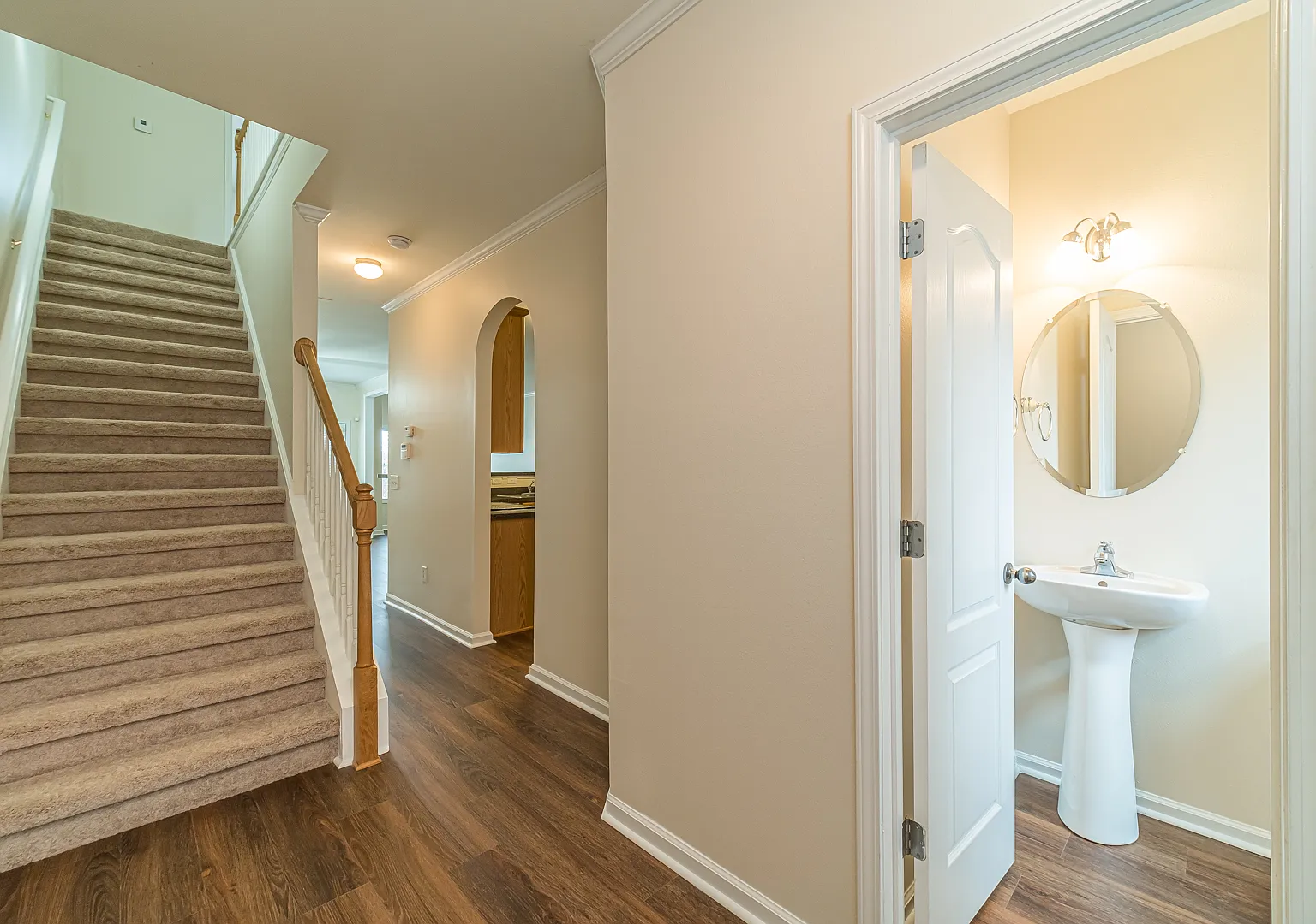 2 bed, 2.5 bath, 1742 sqft, $1,800 — Photo 3