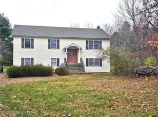 211 Ellen Ct, Stroudsburg, PA 18360