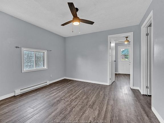 5th image of 2241 Mercer St