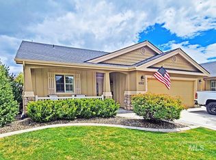 6262 N Saguaro Hills Ave, Meridian, ID 83646