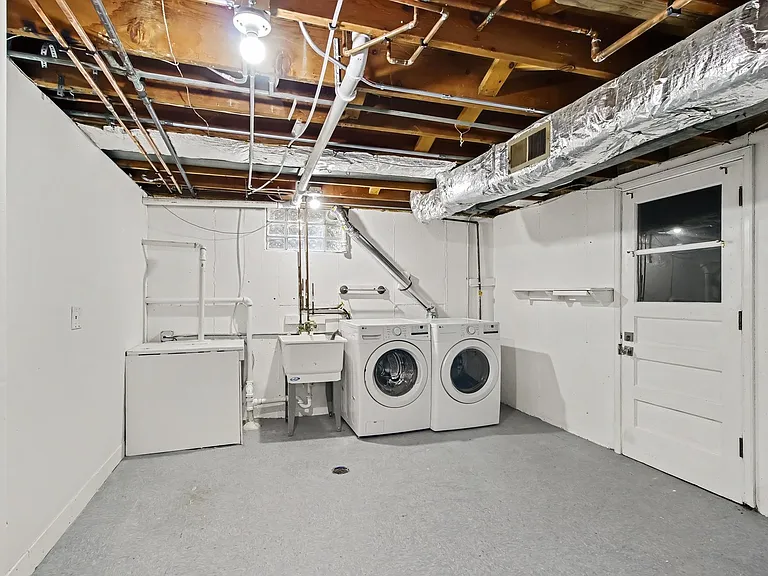 538 N Broadway Ave — Photo 31