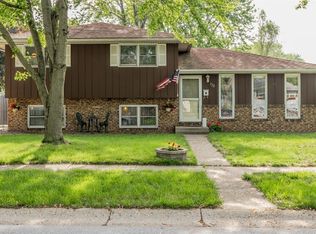 722 N Oakwood St, Griffith, IN 46319