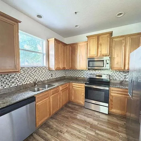 1122 Priory Cir — Photo 12