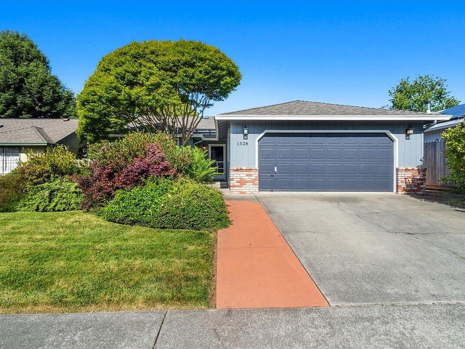 1st image of 1528 Meadow Brooke Pl
