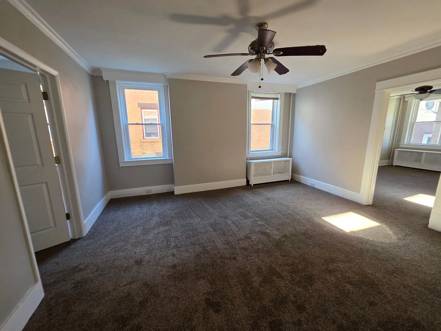 Newly updated 3 bedroom 1 bath 1st floor apartment for rent — Photo 4