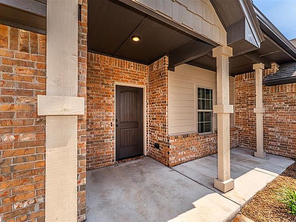 4th image of 4513 Black Mesa Ln