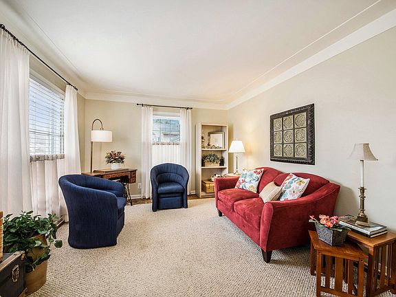 4th image of 3044 Kensboro Ave NE