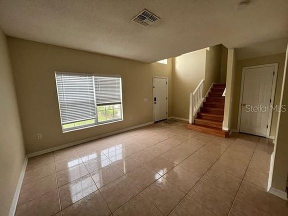5th image of 142 Anzio Dr