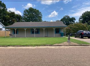 2152 Mattingly St, Grenada, MS 38901