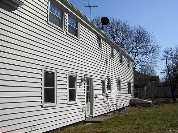 2nd image of 4999 Lakeview Dr